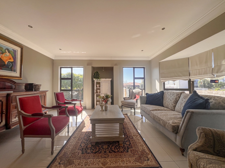 9 Bedroom Property for Sale in Myburgh Park Western Cape